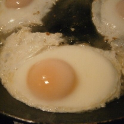 朝食に作りました。バジル無しです・・・。